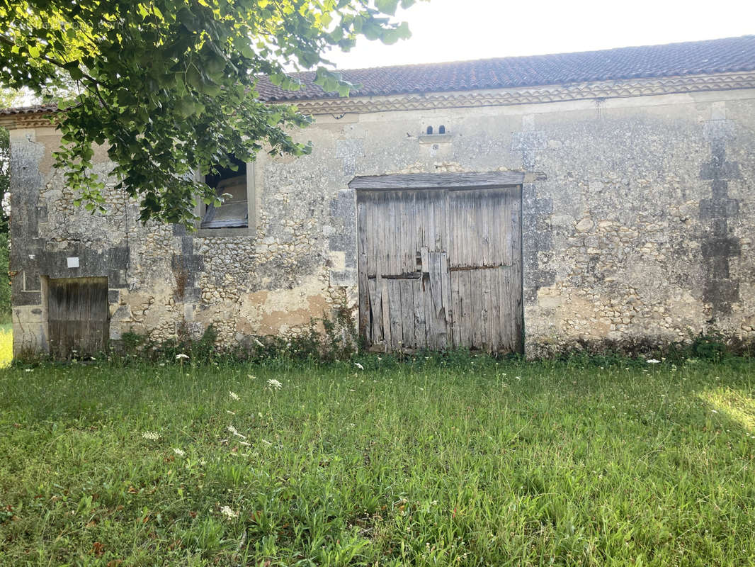 Maison à SAINT-MEARD-DE-DRONE