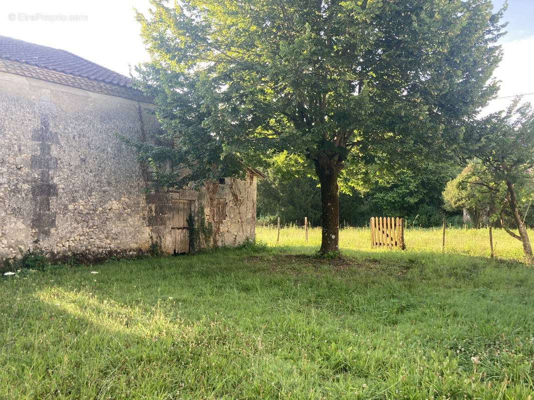 Maison à SAINT-MEARD-DE-DRONE