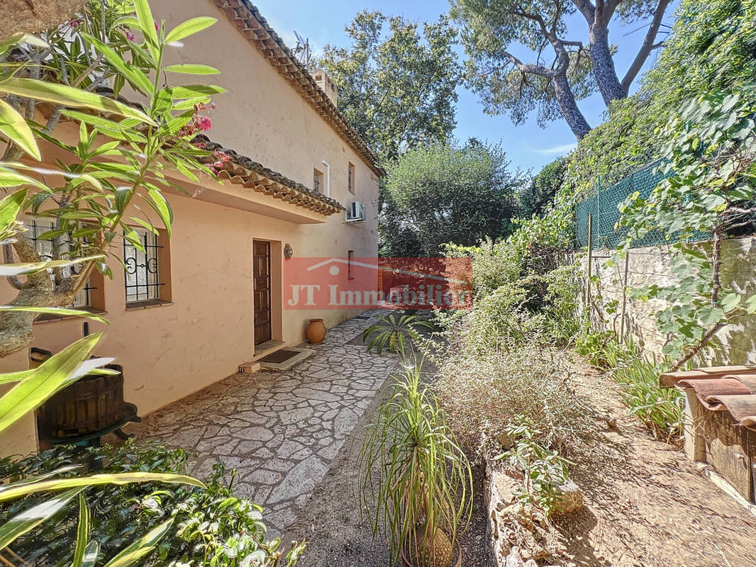 Maison à CAGNES-SUR-MER