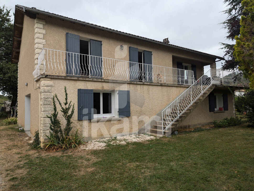 Maison à ANTONNE-ET-TRIGONANT