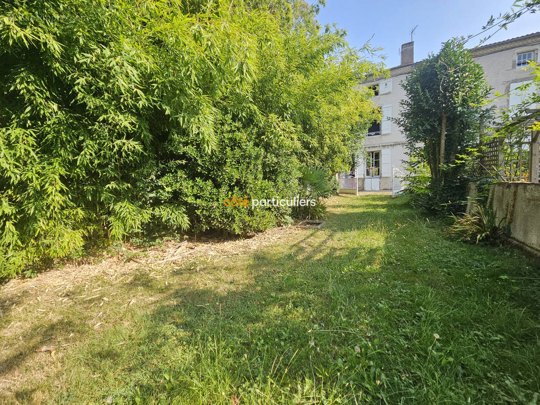 Maison à AIGUILLON