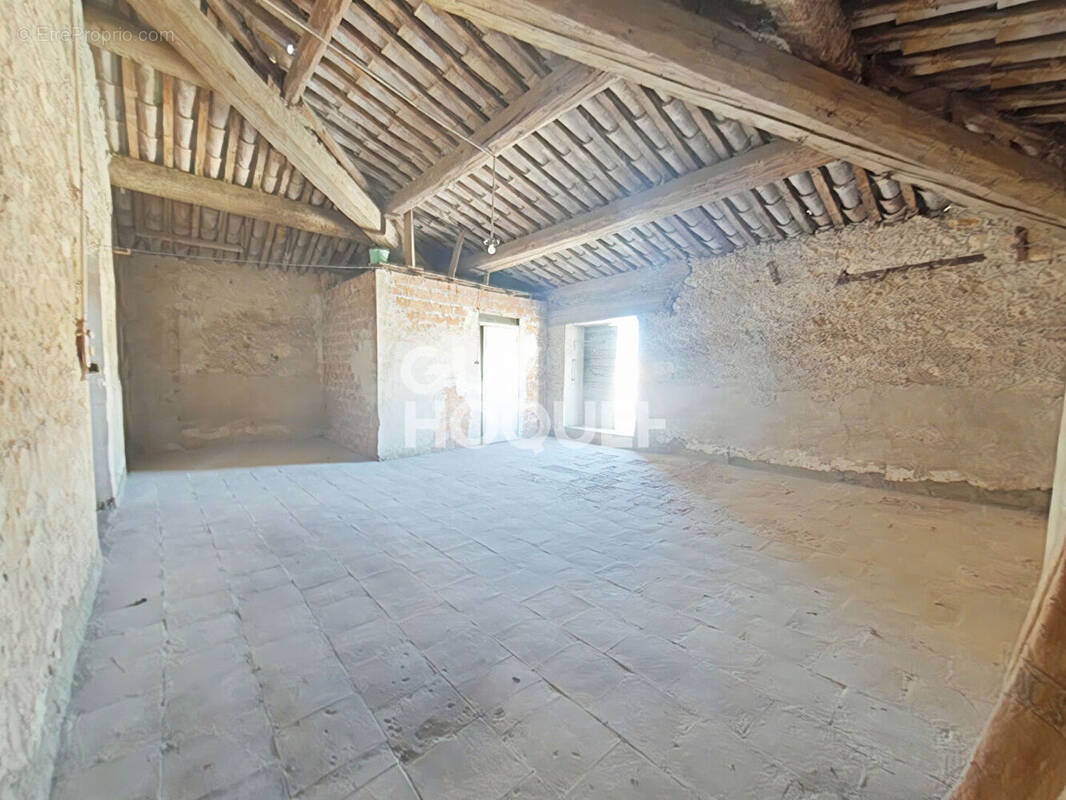 Maison à CUXAC-D&#039;AUDE