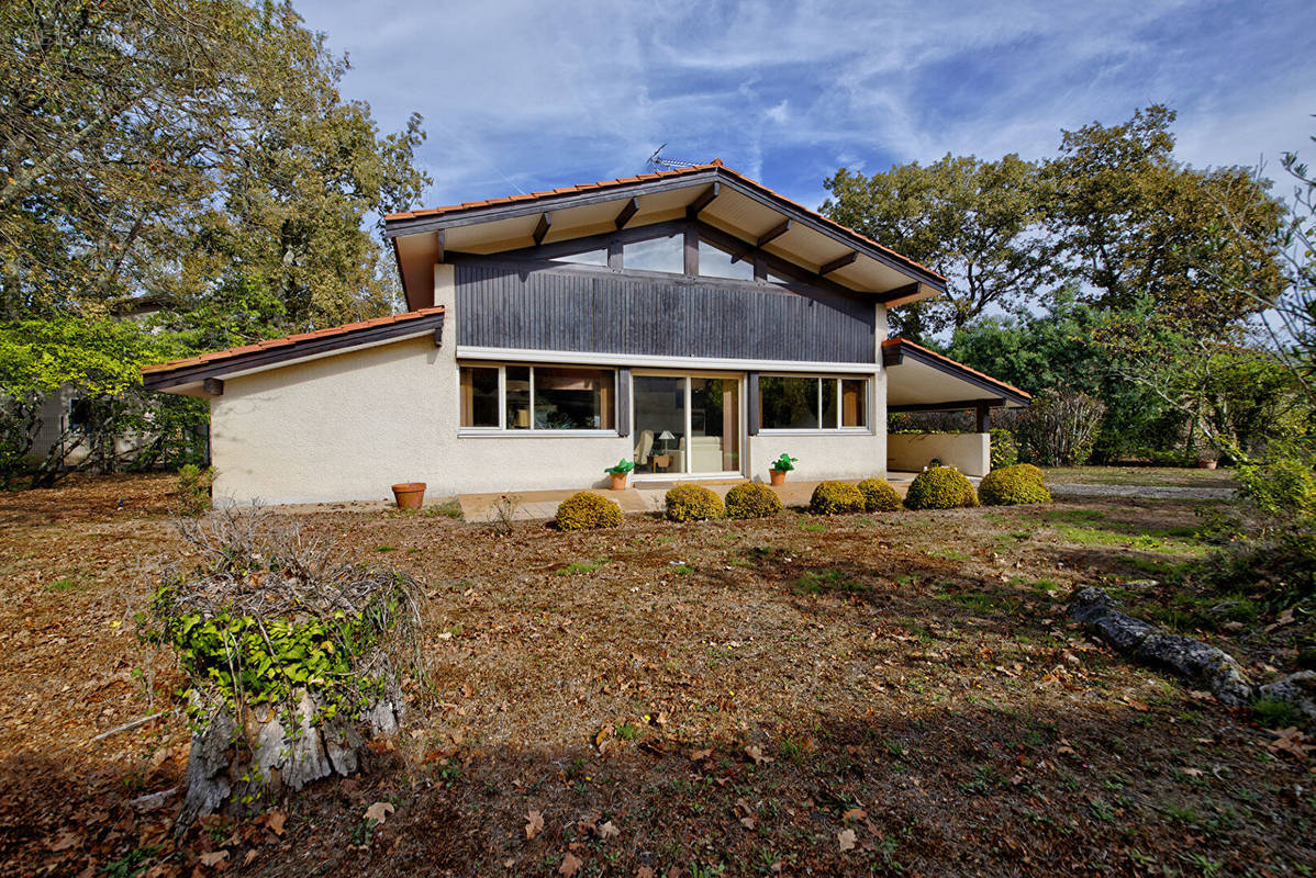 Maison à PESSAC