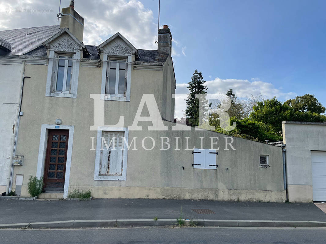 Maison à FRESNAY-SUR-SARTHE