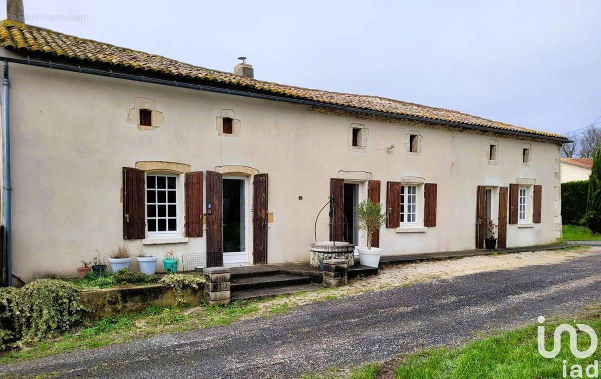 Photo 4 - Maison à SAINT-BONNET-SUR-GIRONDE