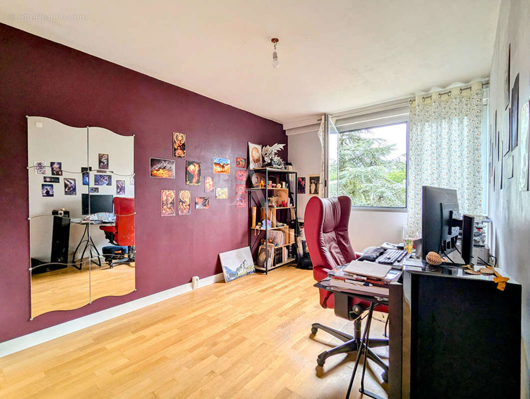 Appartement à VAIRES-SUR-MARNE