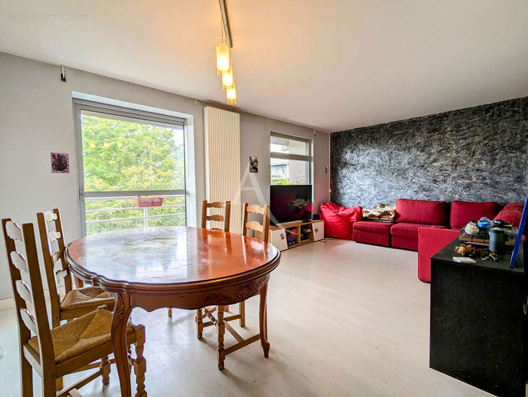 Appartement à VAIRES-SUR-MARNE