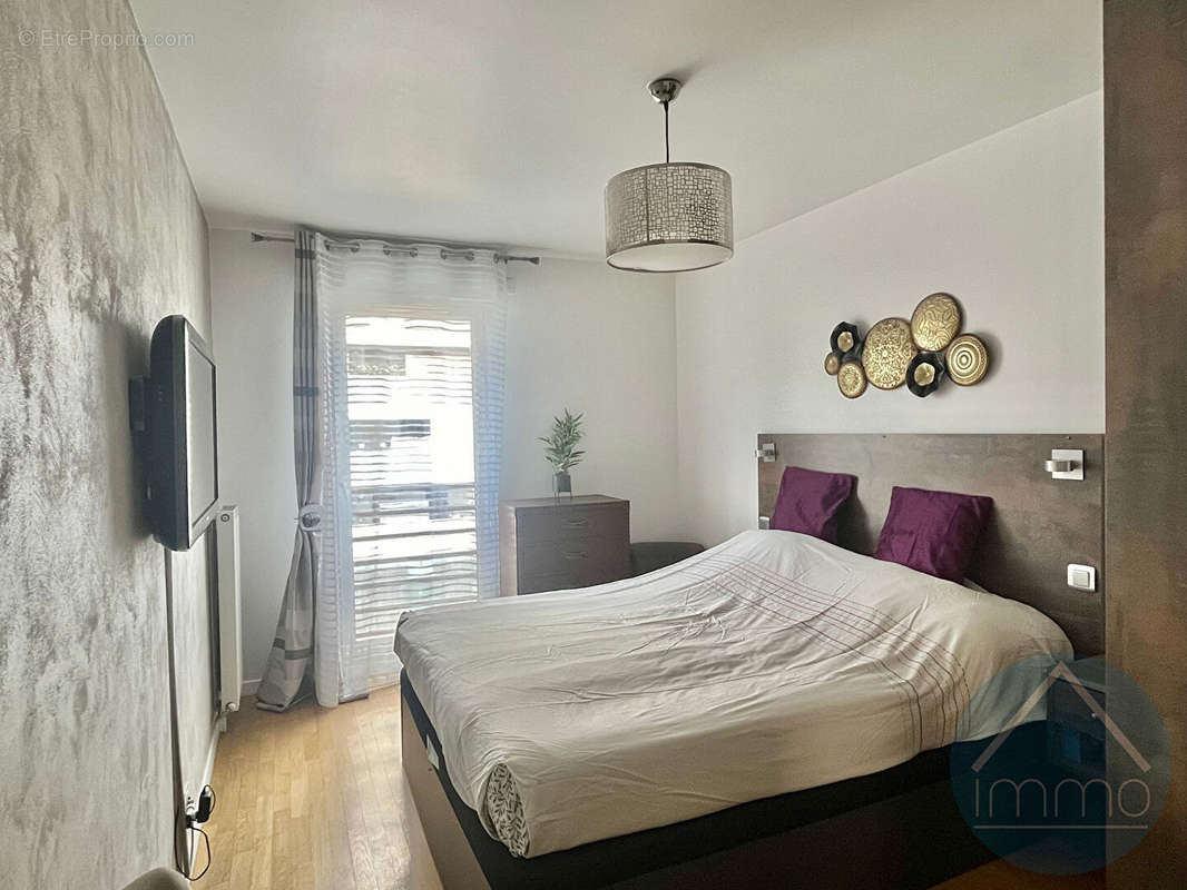 Appartement à GENNEVILLIERS