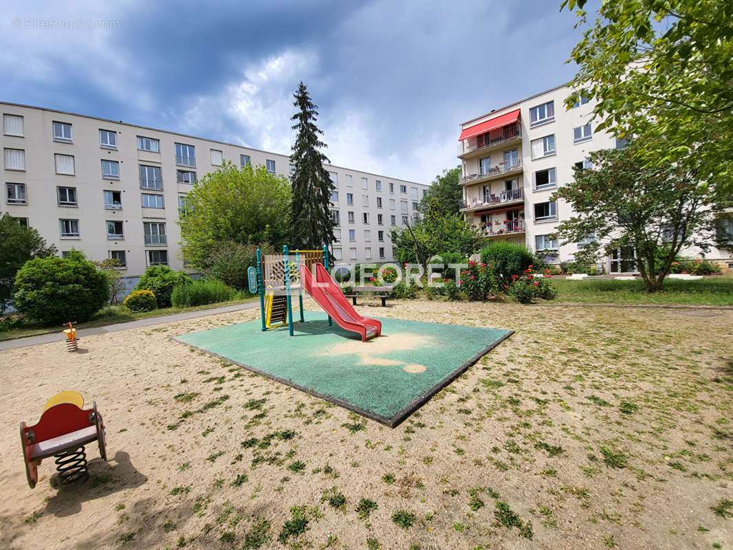 Appartement à RUEIL-MALMAISON