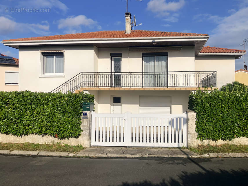 Maison à SAINT-PIERRE-DU-MONT