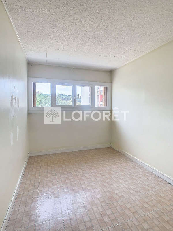 Appartement à MARSEILLE-15E