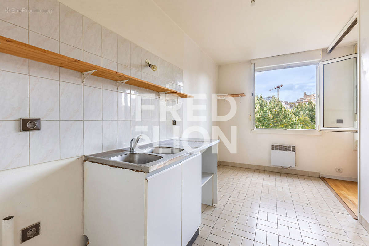 Appartement à PARIS-19E