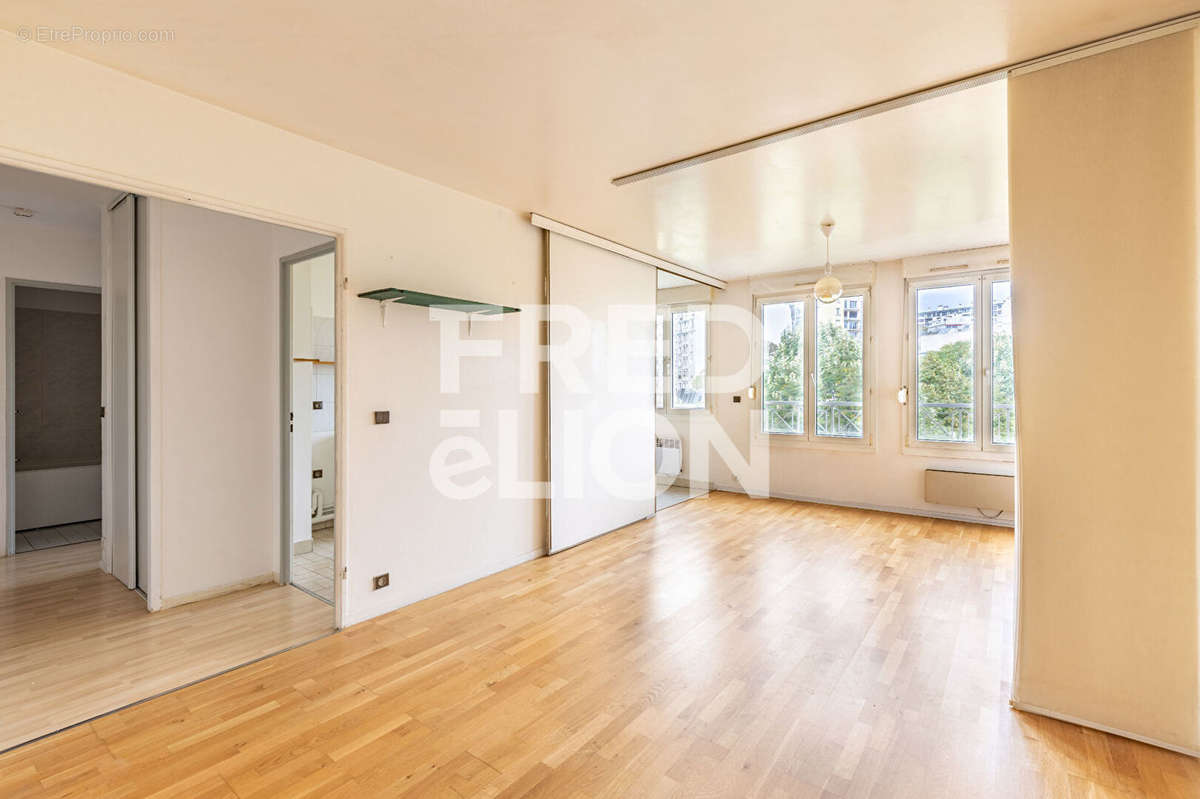 Appartement à PARIS-19E