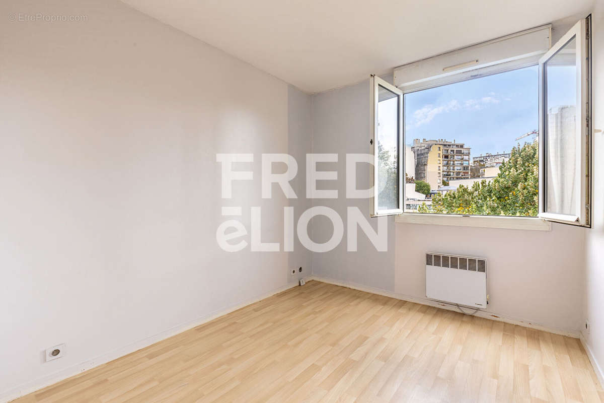 Appartement à PARIS-19E