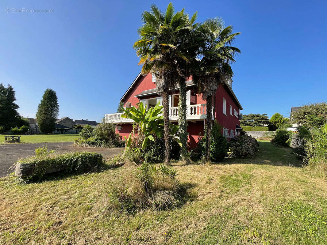 Maison à PONTACQ