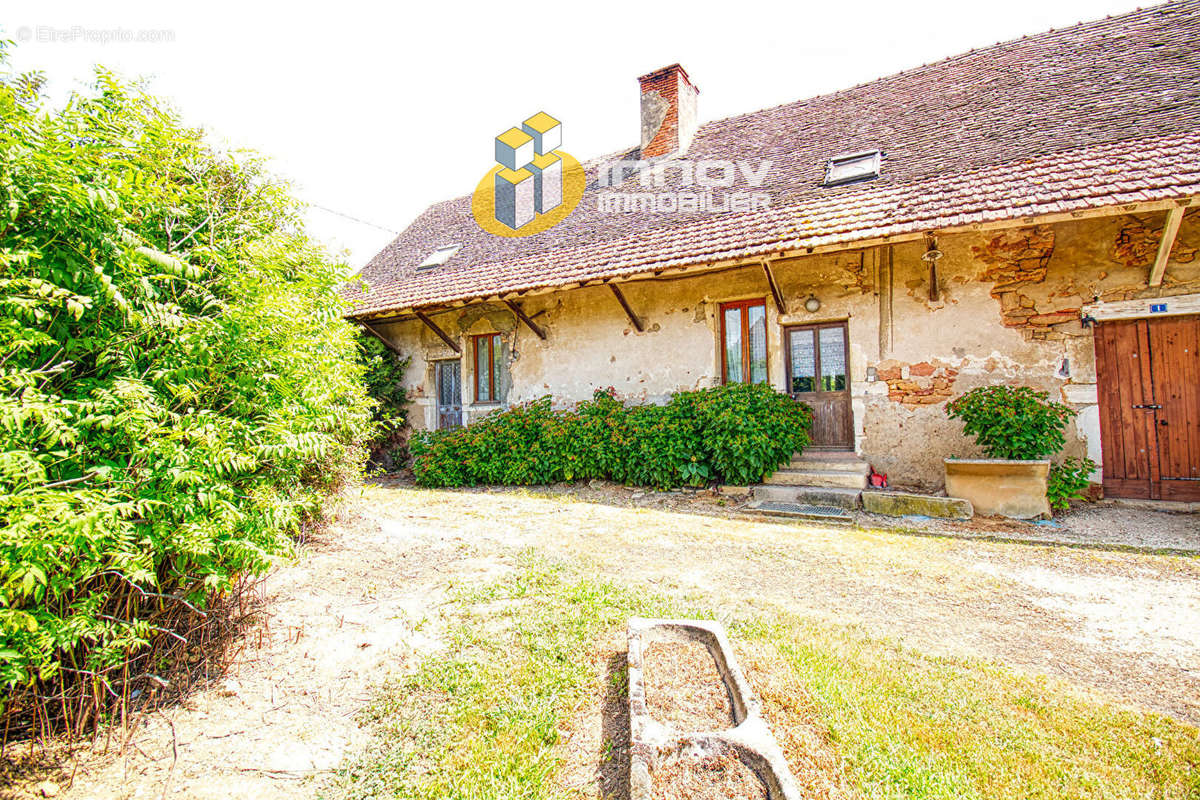 Maison à SAINT-CHRISTOPHE-EN-BRESSE