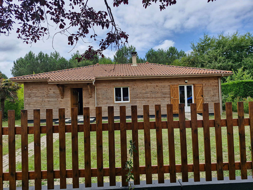 Maison à SAINT-JULIEN-EN-BORN