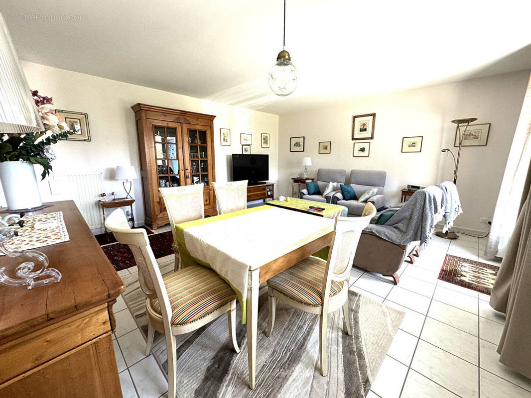 Appartement à LONS-LE-SAUNIER