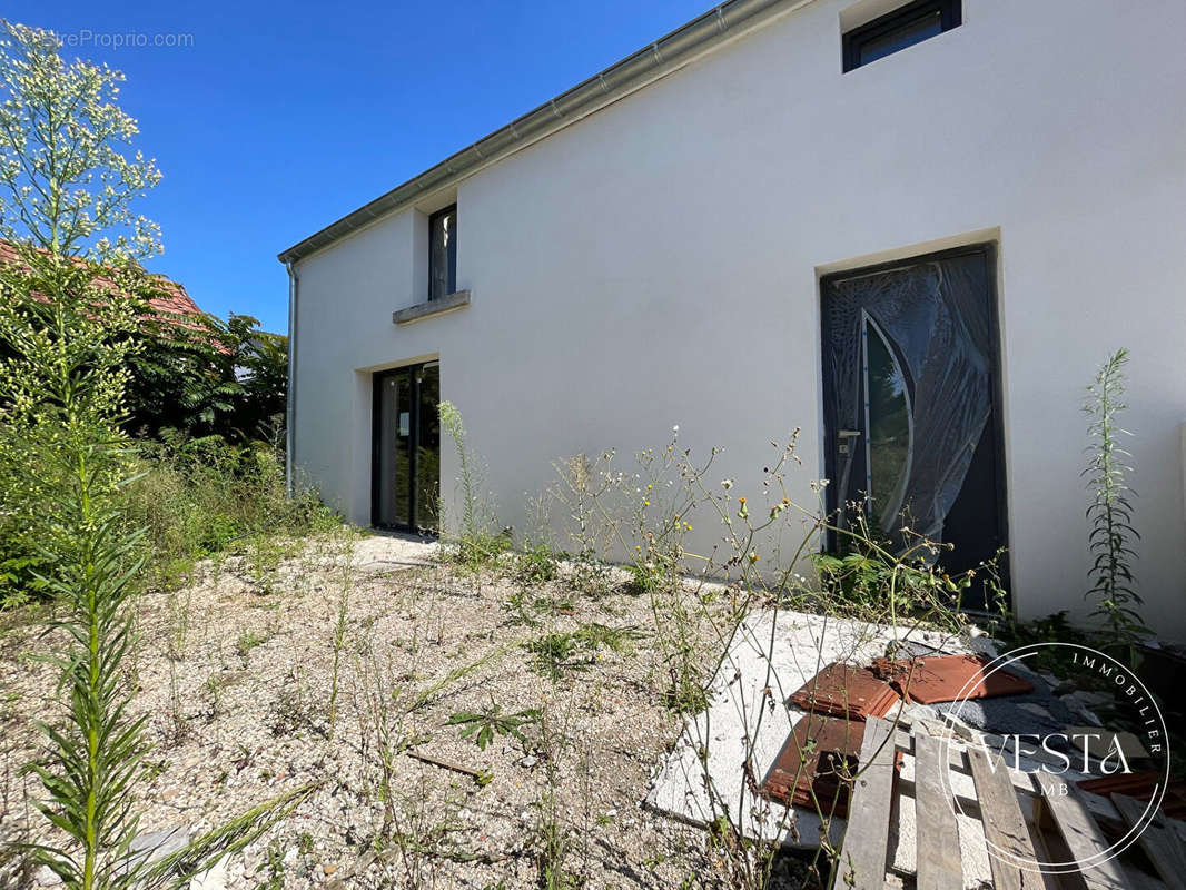 Maison à VAROIS-ET-CHAIGNOT