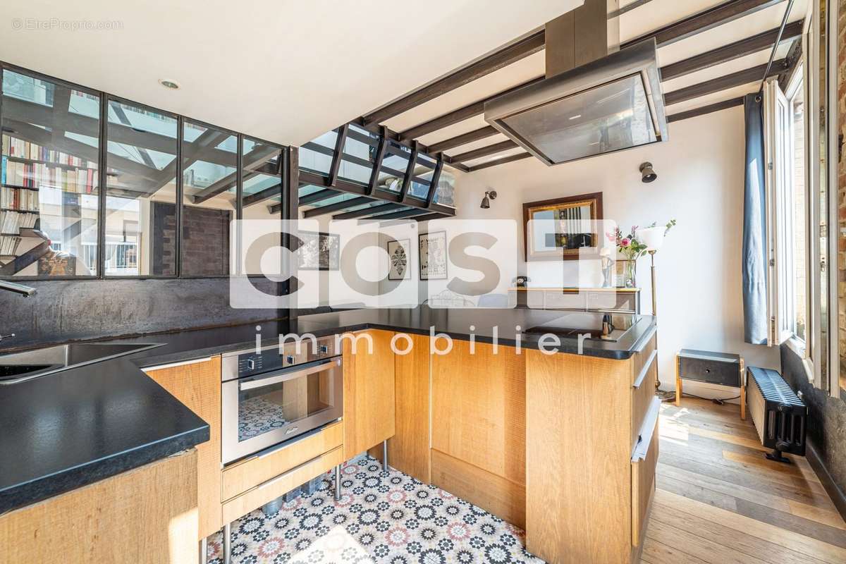 Appartement à PARIS-17E