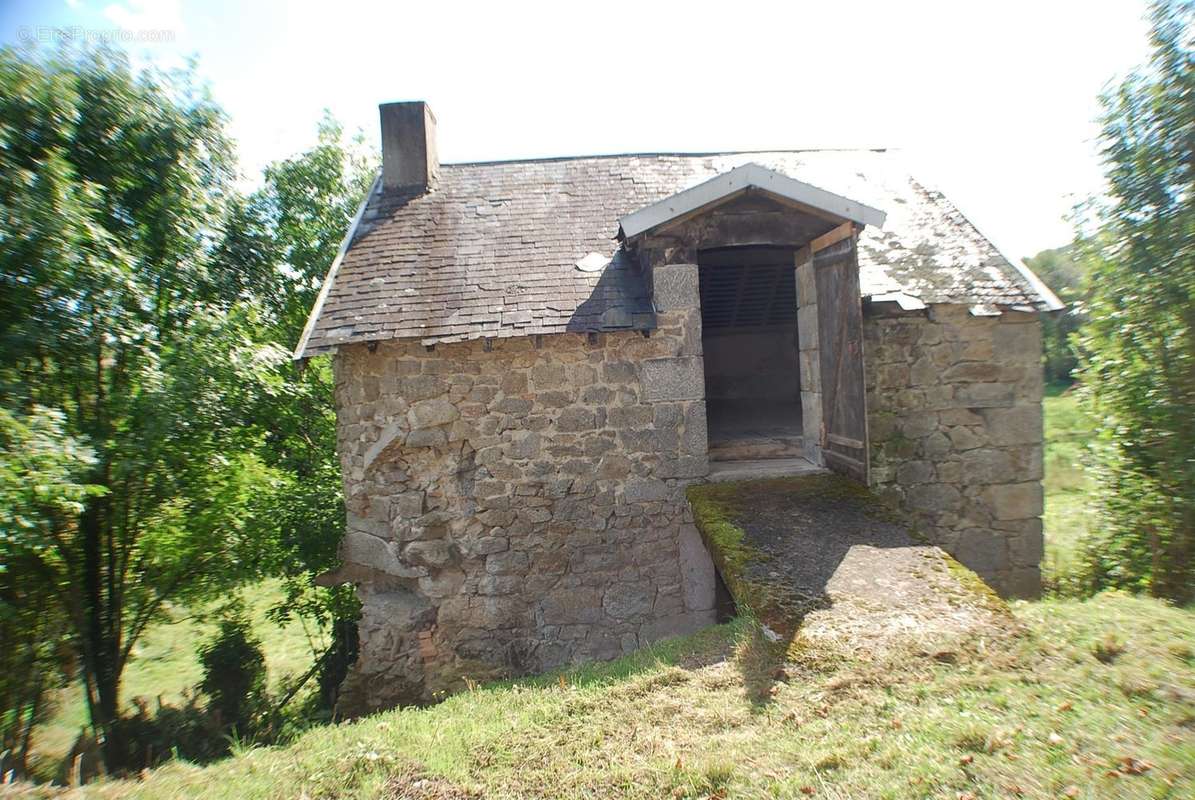 Maison à AHUN