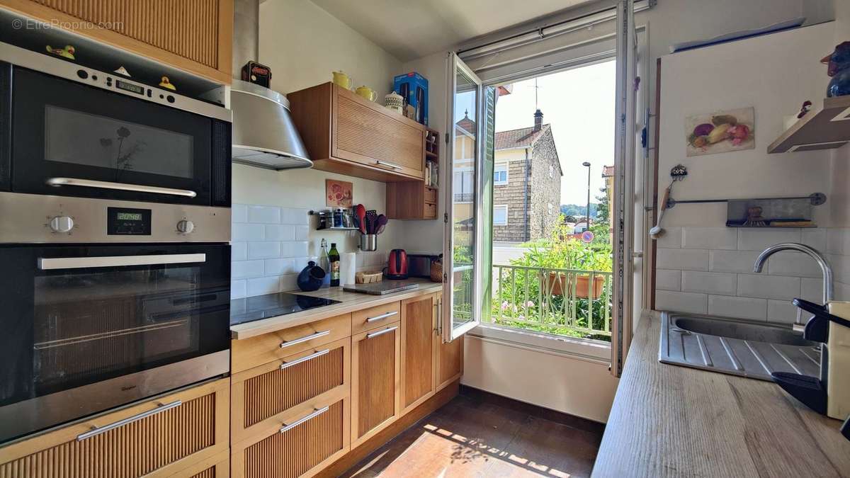 Appartement à BOURG-LA-REINE