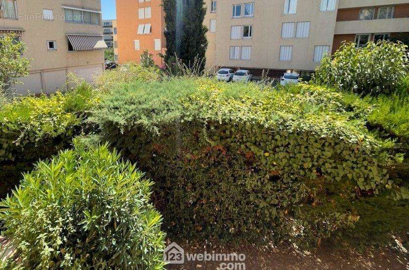 Au calme et proche des commerces - Appartement à SAINTE-MAXIME