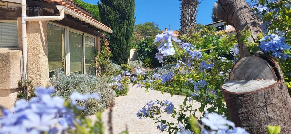 Maison à HYERES