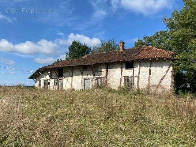 Maison à SAINT-JEAN-SUR-REYSSOUZE