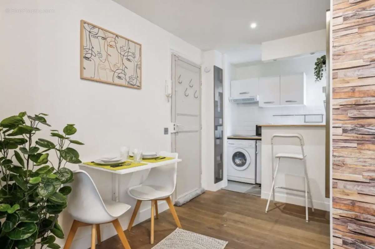 Appartement à PARIS-3E