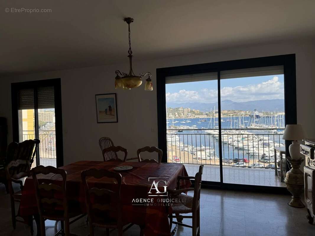 Appartement à AJACCIO