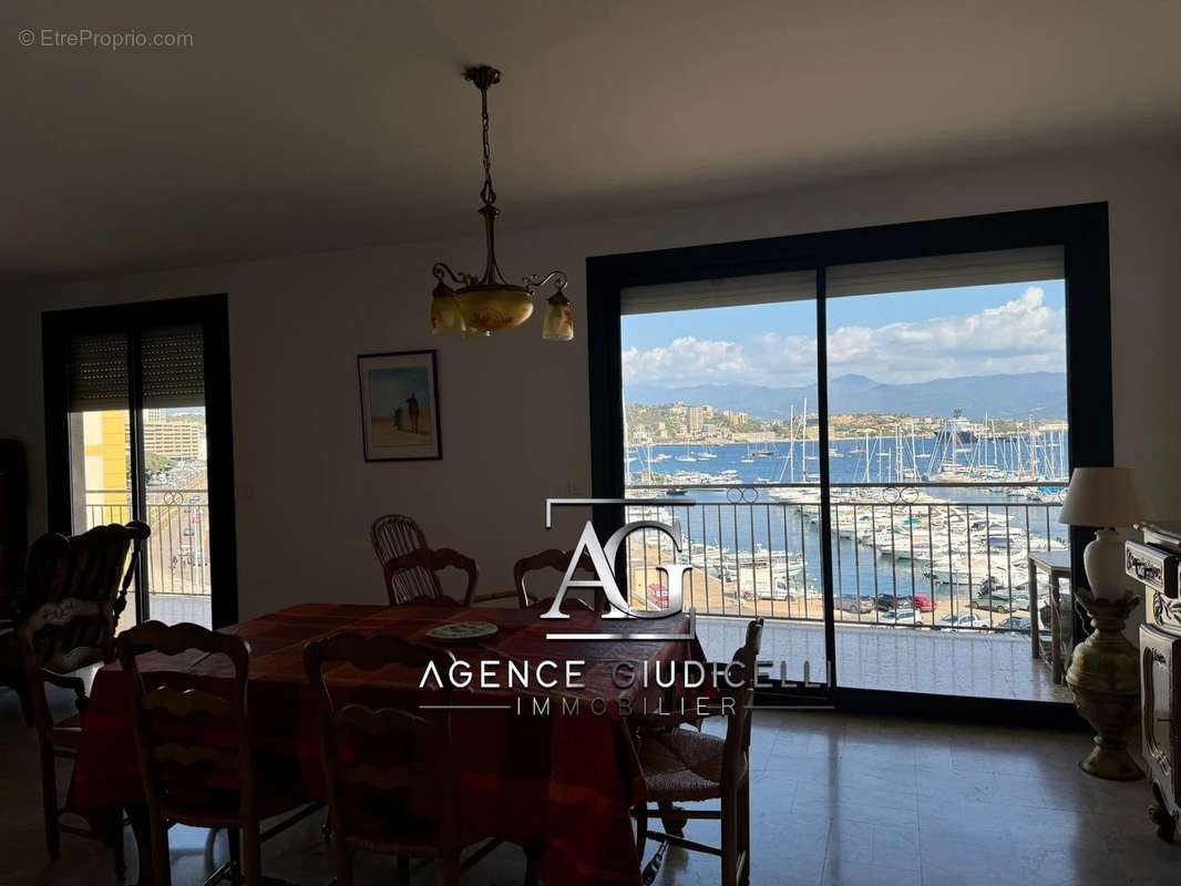 Appartement à AJACCIO