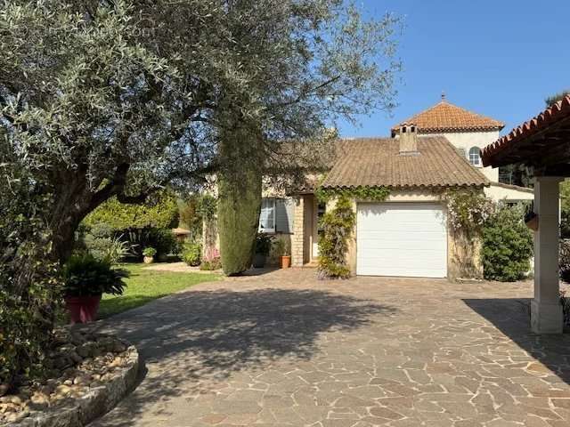 Maison à LES ADRETS-DE-L&#039;ESTEREL