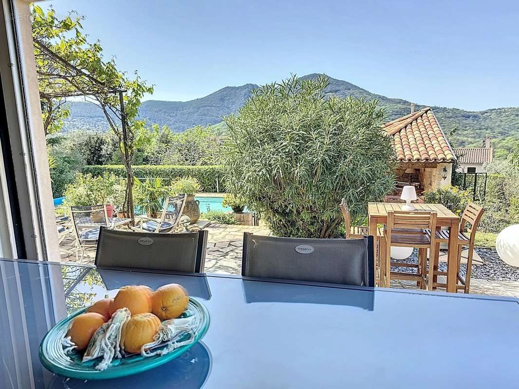 Maison à LES ADRETS-DE-L&#039;ESTEREL