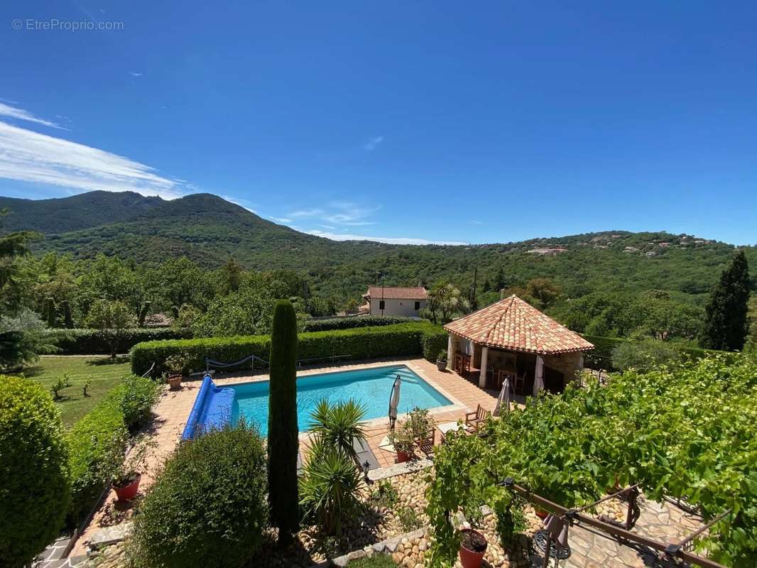 Maison à LES ADRETS-DE-L&#039;ESTEREL