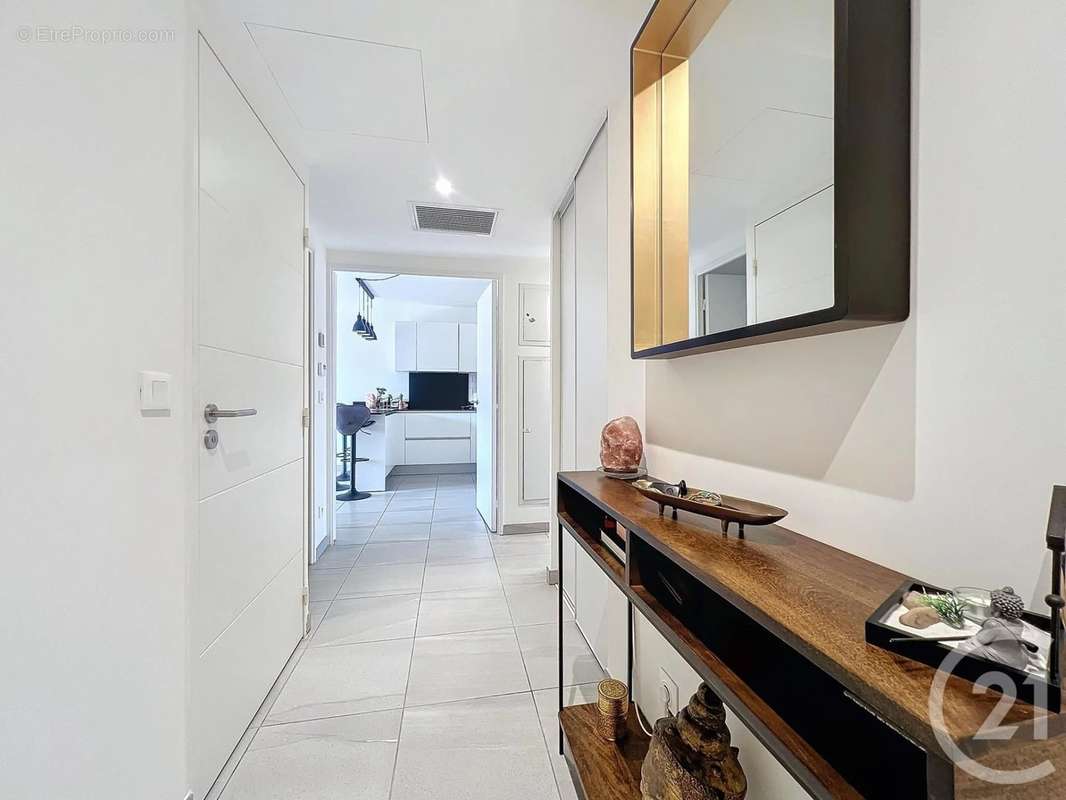 Appartement à MOUGINS