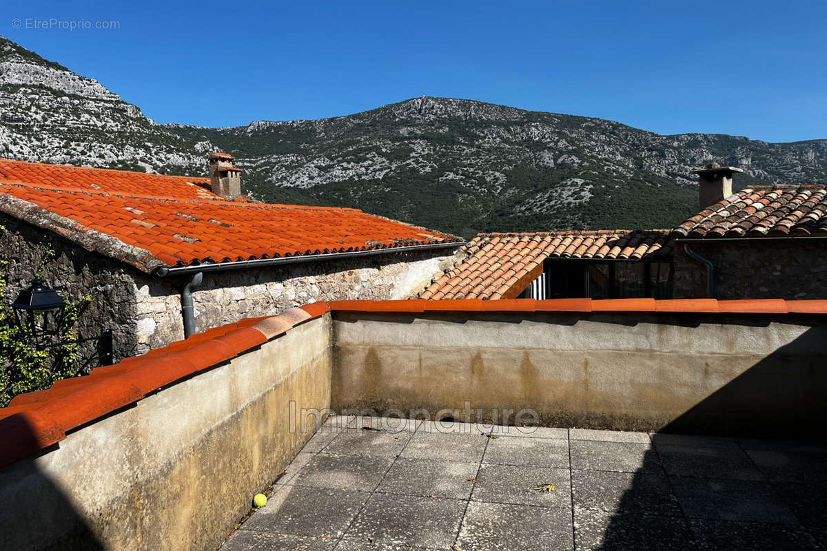 Maison à PEGAIROLLES-DE-BUEGES