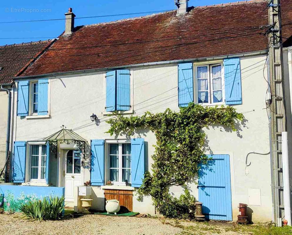 Maison à JOUY-SUR-MORIN