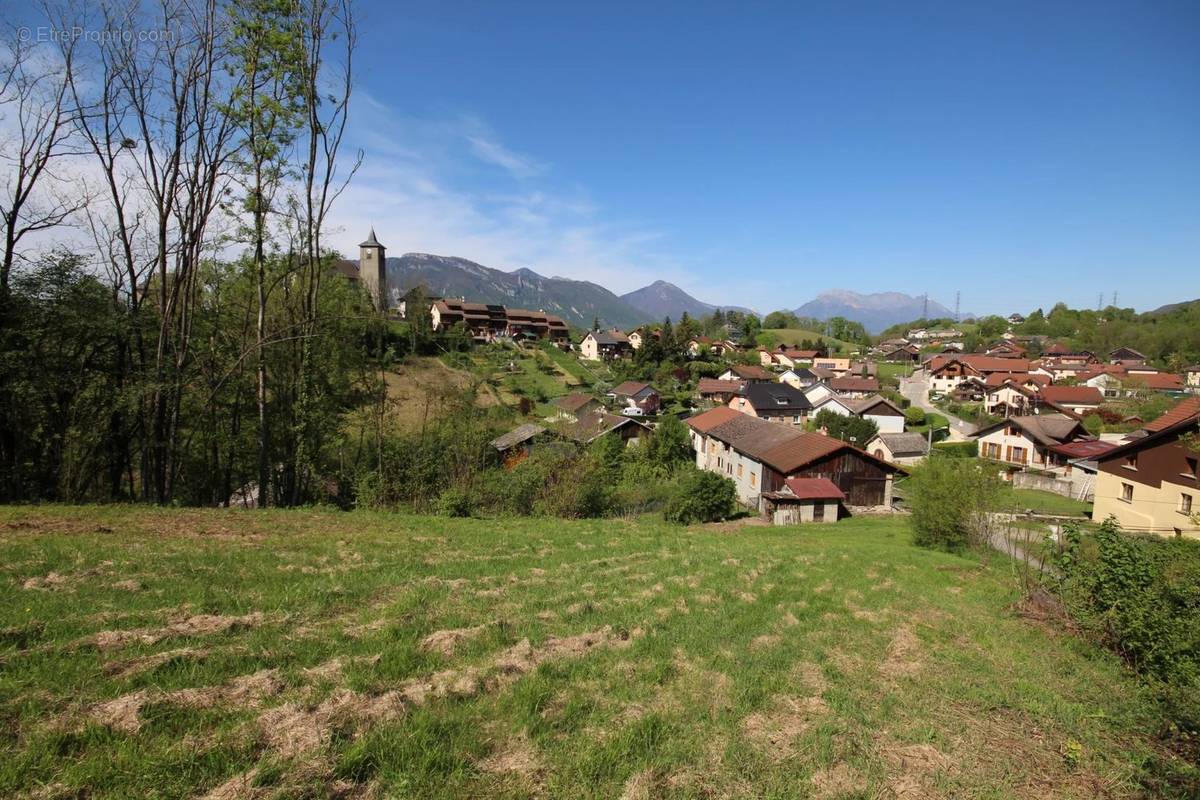 Terrain à LES MOLLETTES