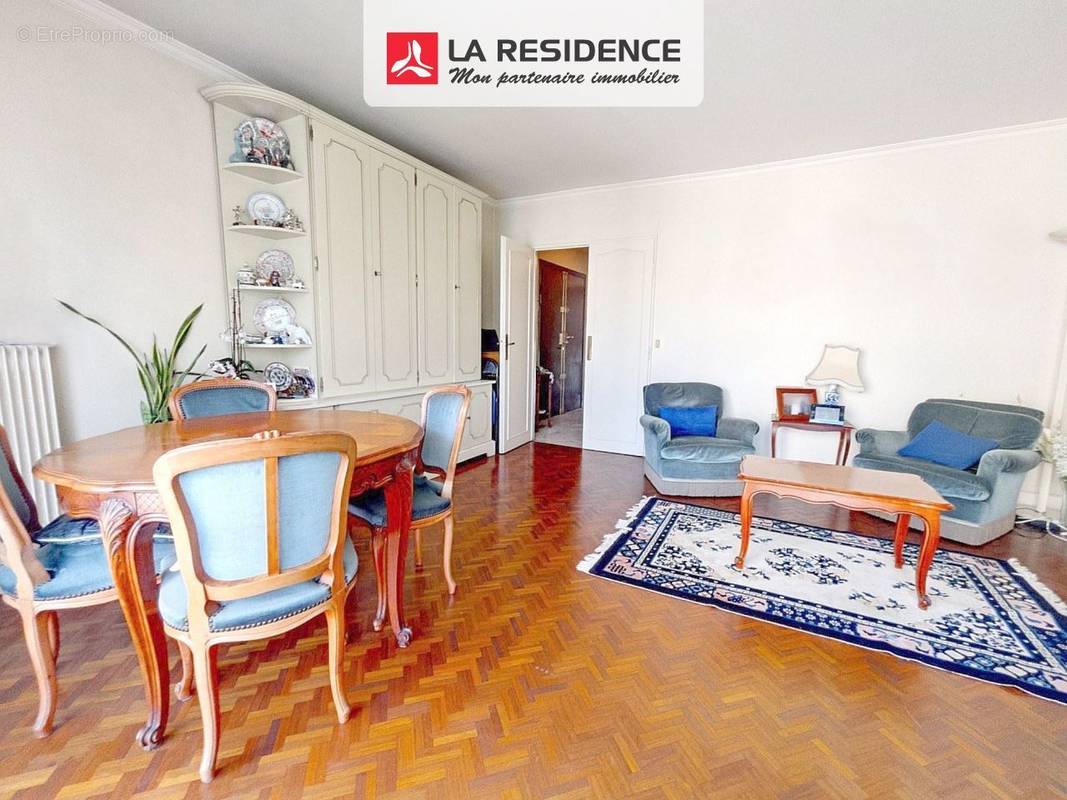 Appartement à VERSAILLES