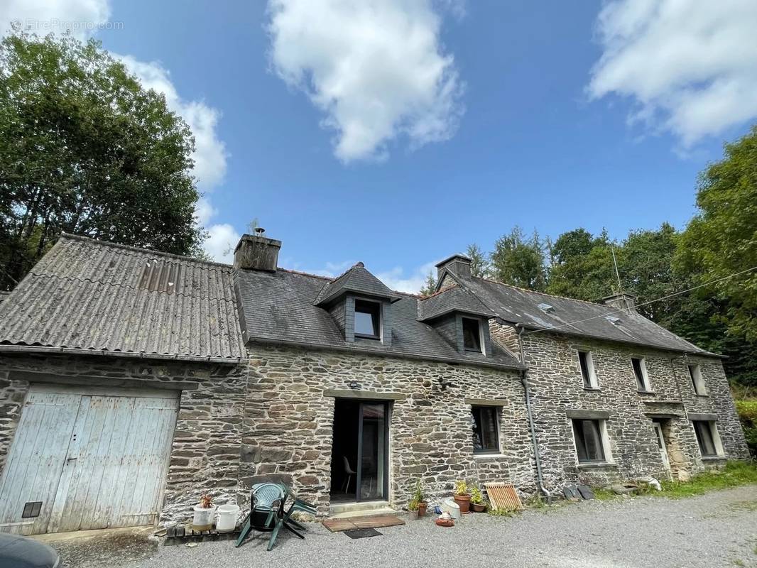 Maison à PONT-DE-BUIS-LES-QUIMERCH