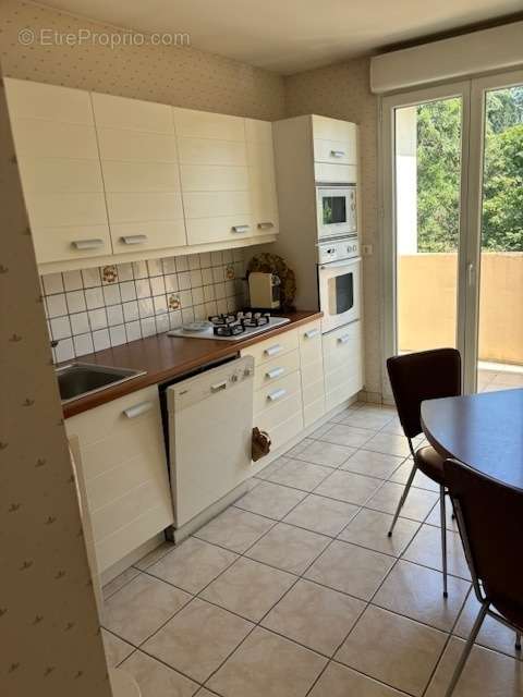   - Appartement à ANDREZIEUX-BOUTHEON