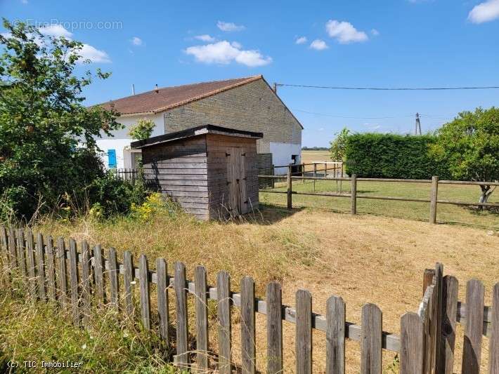 Maison à VILLEFAGNAN