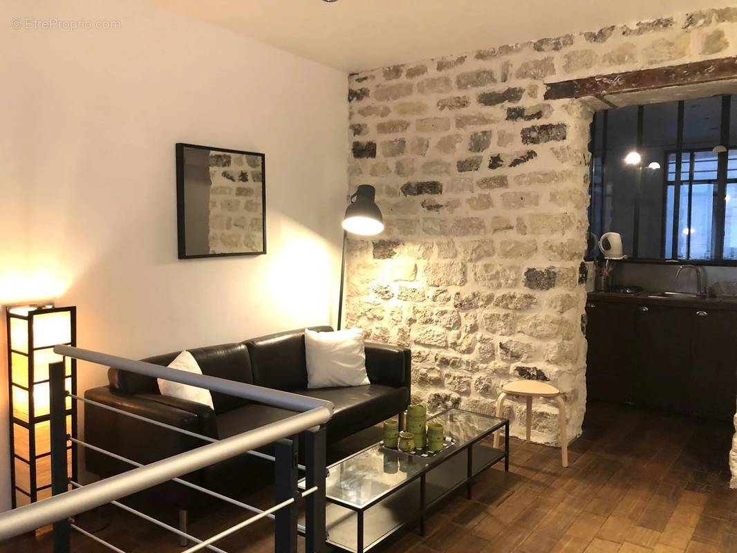 Appartement à PARIS-18E