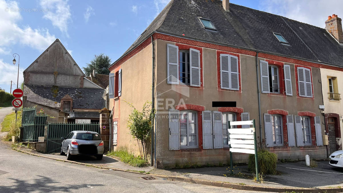 Appartement à THIRON-GARDAIS