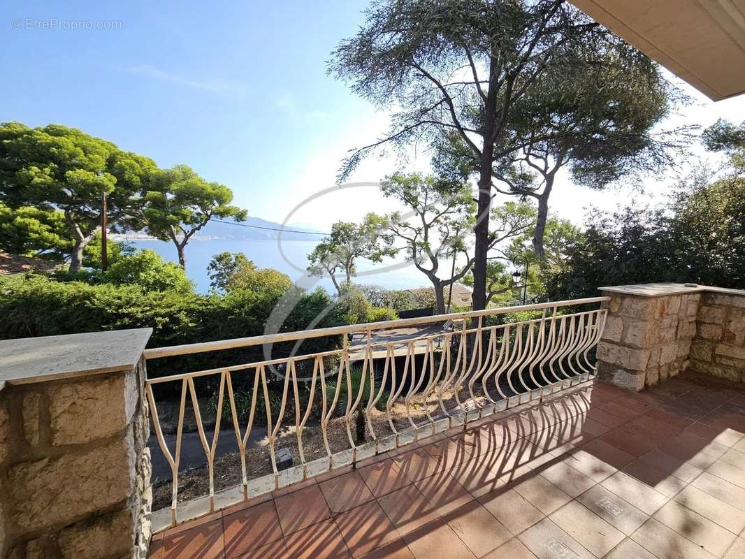 Maison à ROQUEBRUNE-CAP-MARTIN