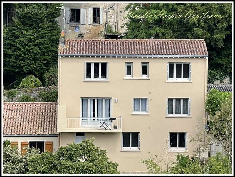 Maison à PARTHENAY