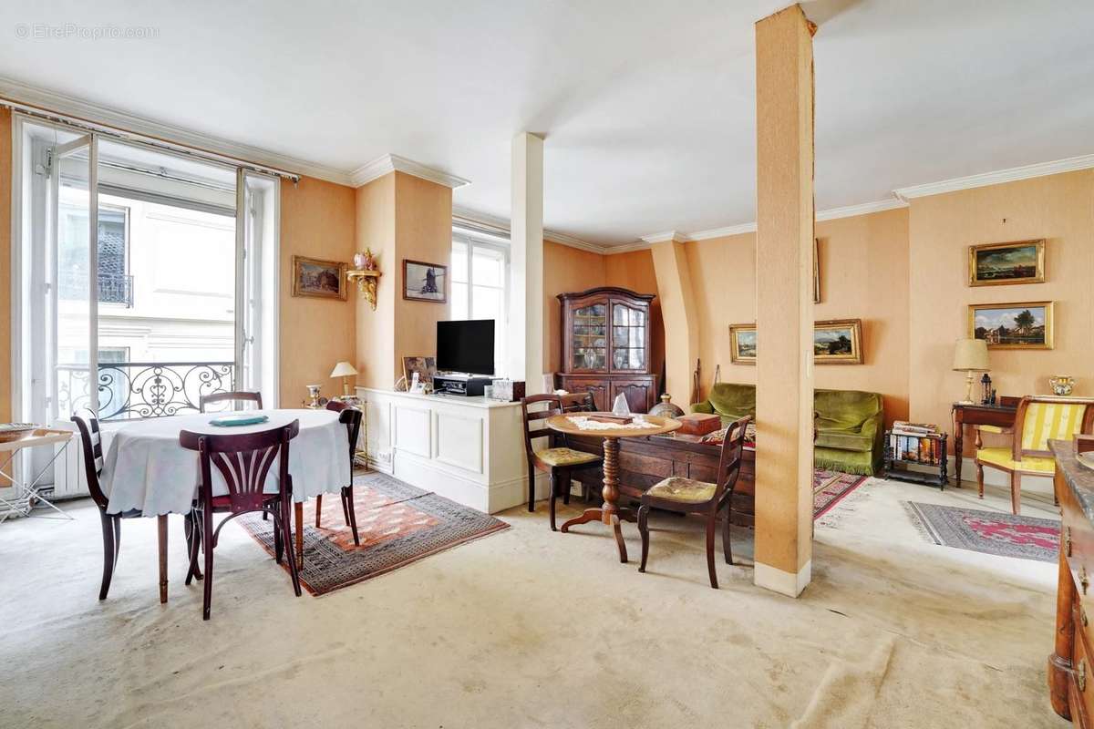 Appartement à PARIS-4E