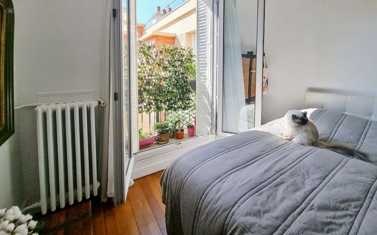 Appartement à PARIS-15E