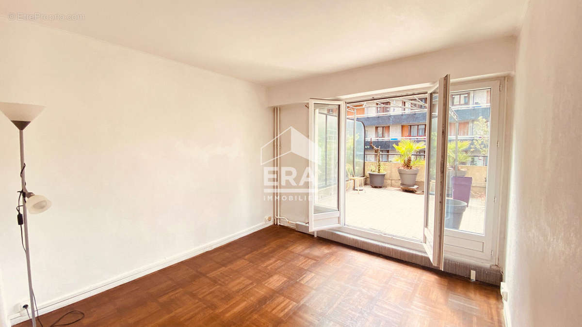 Appartement à PARIS-12E